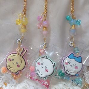 ちいかわ☆ちいかわちゃん&ハチワレちゃん&うさぎちゃん☆キャンディバックキーホルダー⑤