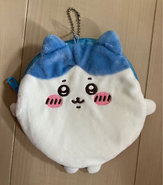 ちいかわくじ もちっとふわっとコレクション D賞 まんまるポーチ ハチワレ ちいかわ ぬいぐるみ ポーチ
