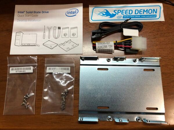 送料無料 未使用! 2.5 3.5インチ ブラケット Intel製 ステッカー、コネクタ、ネジ 変換 マウンター 変換マウンター