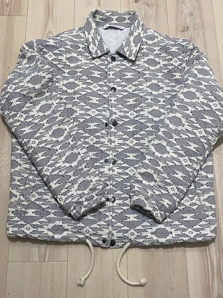 ZARA 総柄ジャケット