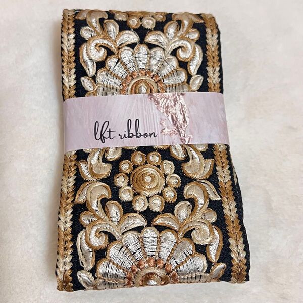 期間限定SALE☆特別価格☆太幅 インド刺繍リボン☆1m
