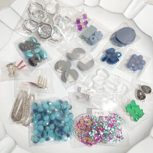 ハンドメイドアクセサリー作りに ガラスビーズ 青 シルバー まとめ売り