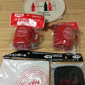 コカコーラ ノベルティ プレート、スタッキングカップ 2個、ポーチ2個まとめて!
