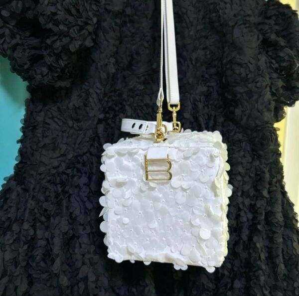 bibiy. B. FLORET BOX BAG