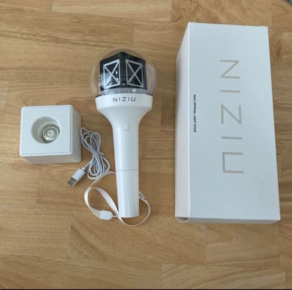 NiziU ペンライト