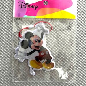ミッキー反射キーホルダー ストラップ 反射板 反射材 交通安全 交通事故防止 新品未開封