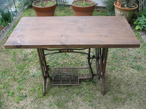 *KOYO sewing machine pcs. Classic table *