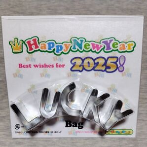 型抜き LUCKY
