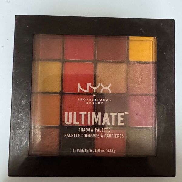 NYX ULTIMATE アイシャドウパレット16色 09 カラー・フェニックス