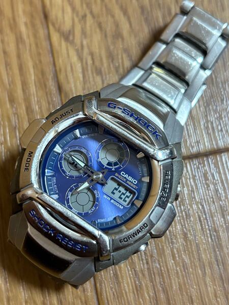 カシオ G-SHOCK コクピット G-511D 夏はGショック