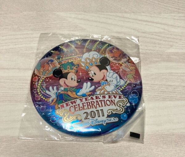 ディズニーシー ニューイヤーズイブセレブレーション 2011 缶バッジ