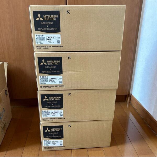 インバータ 三菱 FR-A820-04k-1 4個