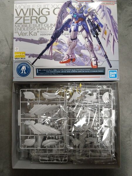 未組立 MG ウイングガンダムゼロ ver.Ka チタニウムフィニッシュ