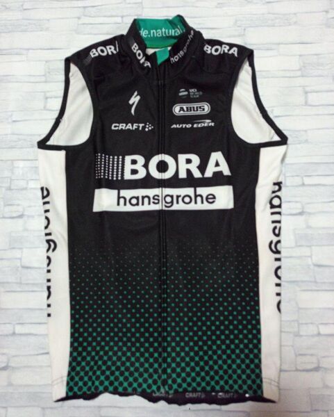 支給品 BORA Hansgrohe サーマルベスト ボーラハンスグローエ XS 裏起毛 サイクルジャージ ロードバイク 自転車
