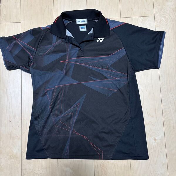 【美品】 YONEX バドミントン ウェア ゲームシャツ 黒 Oサイズ