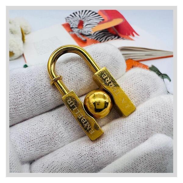 HERMES エルメス 2001 H カデナ チャーム ゴールド メタル