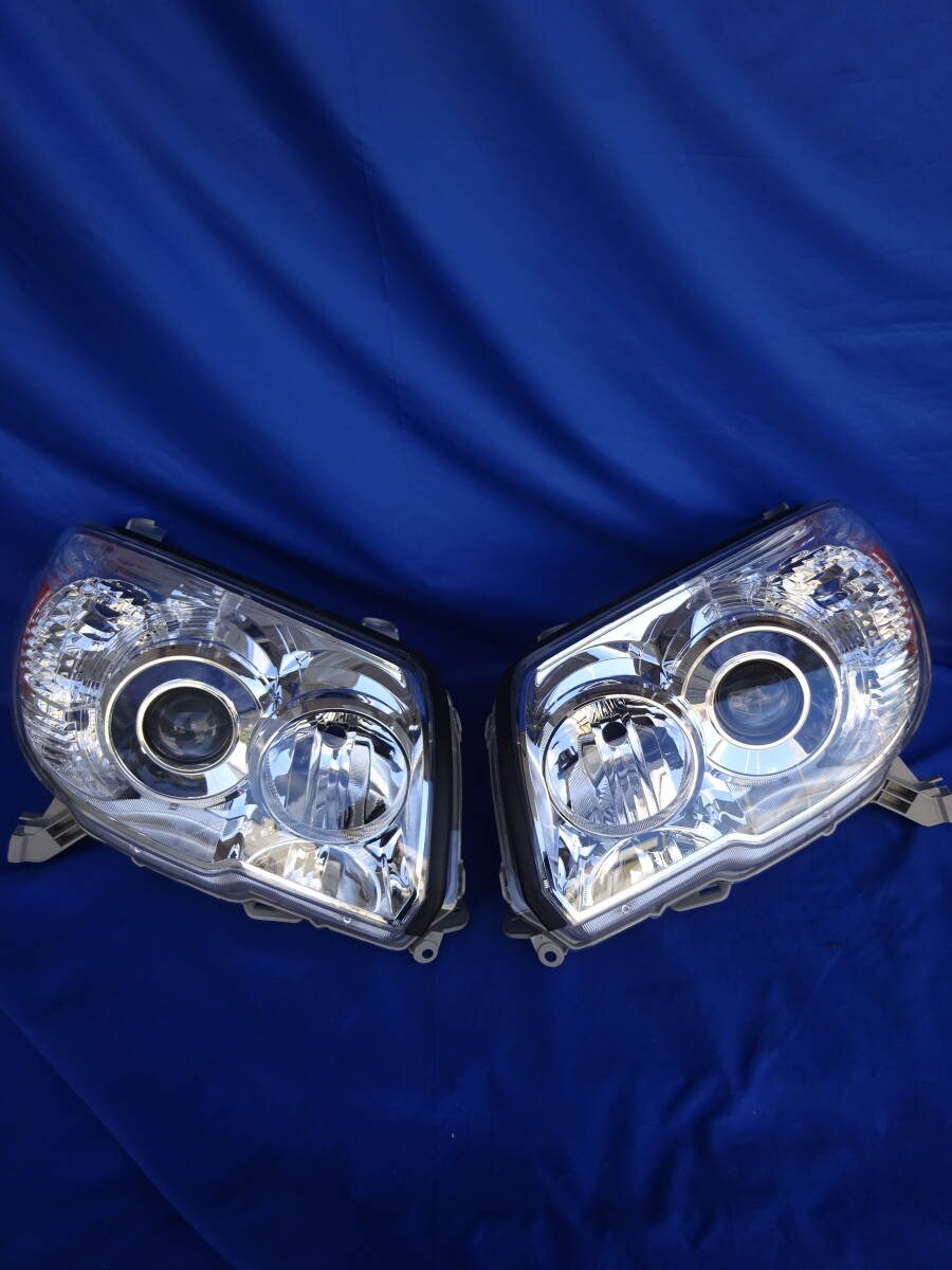 215ハイラックスサーフ　純正ヘッドライト 215 ハイラックスサーフ 純正ヘッドライト 左右 インナーメッキ