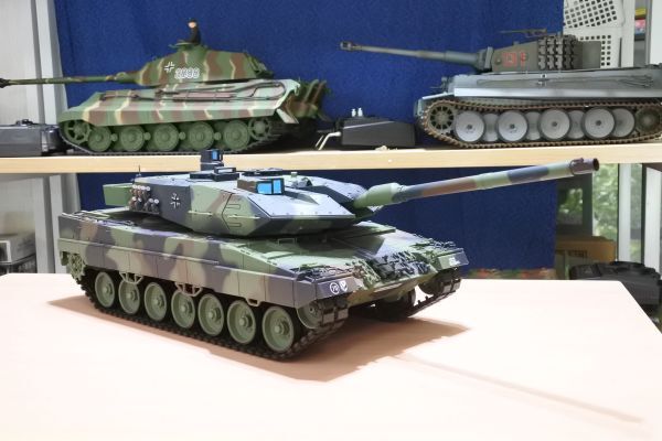 ヘンロン　1/16 レオパルド　ジャンク ヘンロン 1/16 レオパルド ジャンク 楽天市場】ラジコン戦車完成