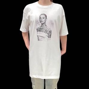 新品 オードリーヘプバーン タトゥー ローマの休日 ティファニーで朝食を マイフェアレディ 映画女優 ビッグTシャツ オーバーサイズ3XL(4L)