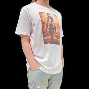 新品 バイオハザード アリス ミラジョヴォビッチ ツイン サブマシンガン ラクーンシティ ゾンビ ゲーム 映画 Tシャツ ユニセックス Lサイズ