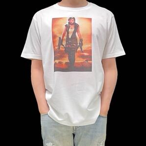 新品 バイオハザード アリス ミラジョヴォビッチ ツイン サブマシンガン ラクーンシティ ゾンビ ゲーム 映画 Tシャツ ユニセックス Mサイズ