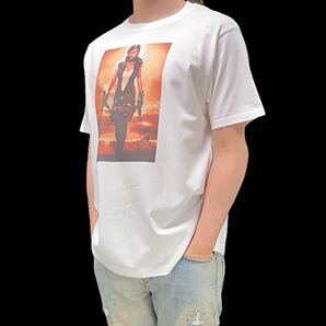 新品 バイオハザード アリス ミラジョヴォビッチ ツイン サブマシンガン ラクーンシティ ゾンビ ゲーム 映画 Tシャツ ユニセックス Sサイズ