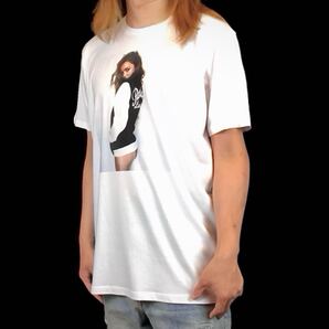 新品 ミランダカー ビクトリアズシークレット エンジェル ファッションモデル 見返りポーズ セクシーヒップ Tシャツ ユニセックス Sサイズ
