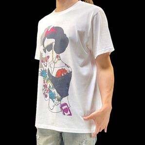 新品 ビッグプリント 白雪姫 サングラス タトゥー 煙草 スモーク 悪女 スノーホワイト プリンセス パロディ Tシャツ ユニセックス Sサイズ