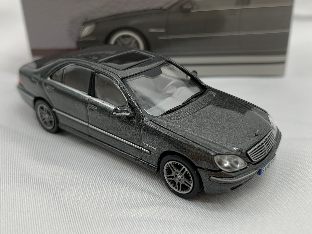 Amazon | ミニカー 1/18 メルセデスベンツ S65 AMG Sクラス