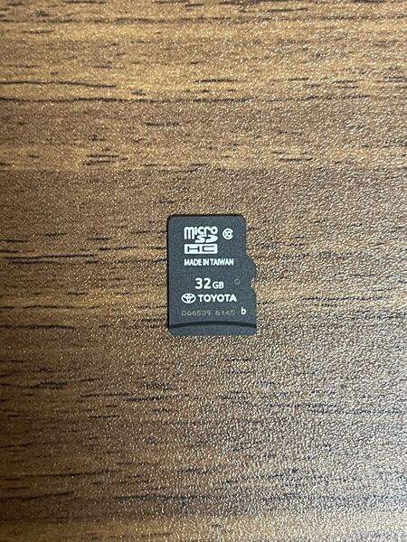 トヨタNSZT-Y66T純正ナビ地図SD 08675 0AN35 2017年 動作確認済みです。