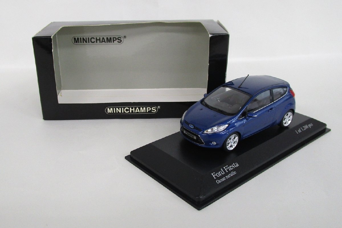 Neo 1:43 フォードフィエスタXR2 MKII年1984赤分 NEO46005
