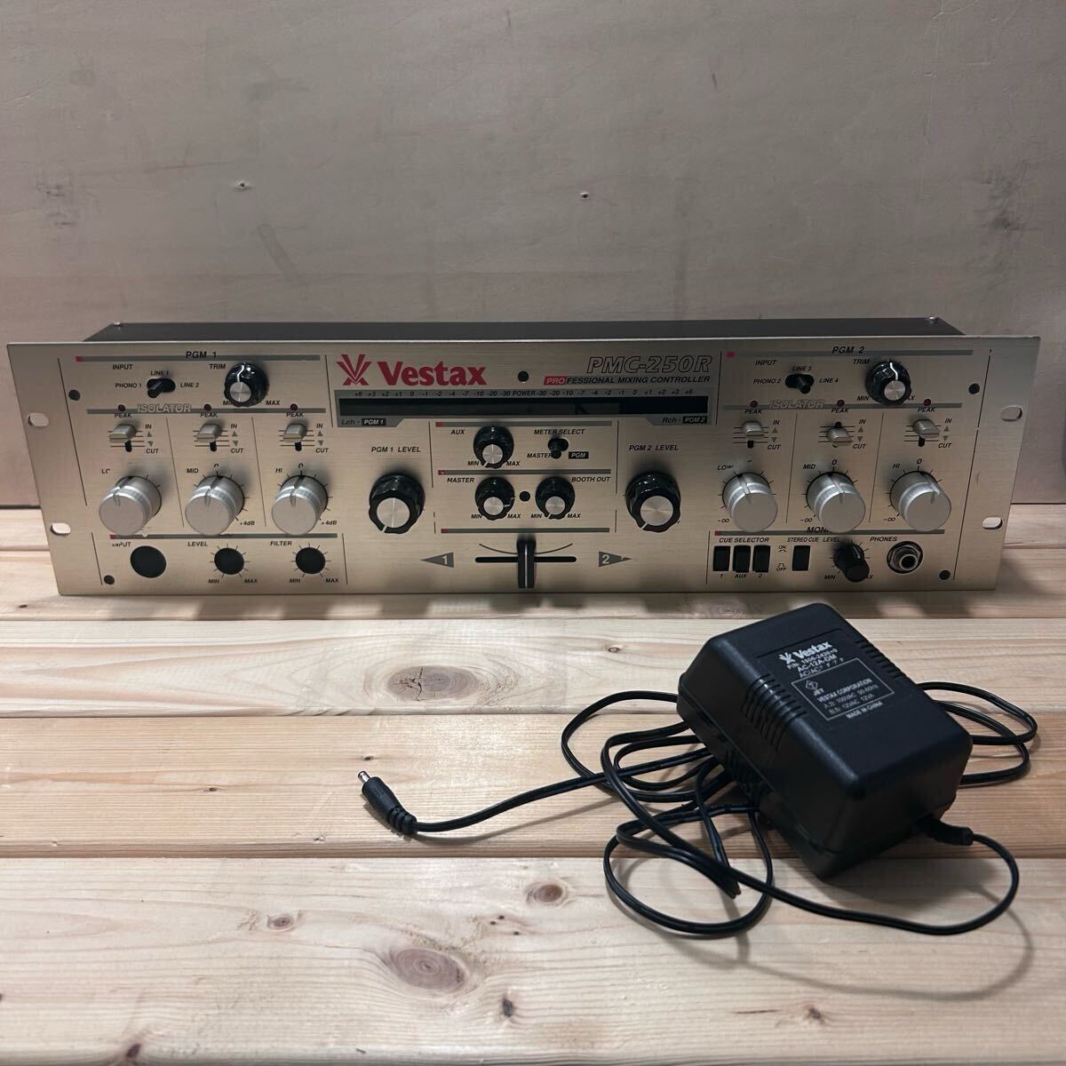 Yahoo!オークション -「vestax pmc-250」(DJミキサー) (DJ機器 Yahoo!オークション -「vestax pmc-250」(DJミキサー) (DJ機器