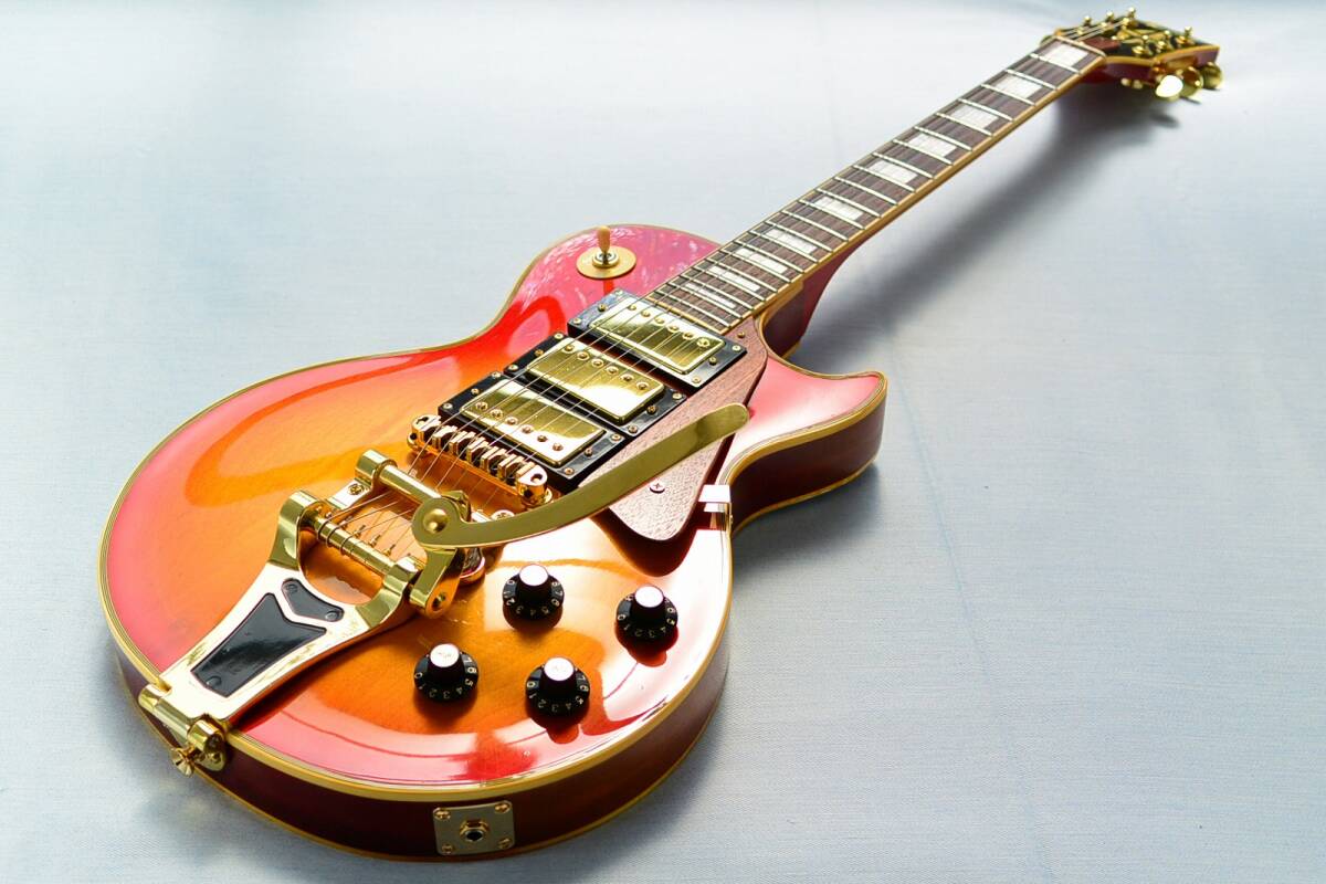 Diamond by Aria 70年代 3PU ビグズビー レスポールカスタム