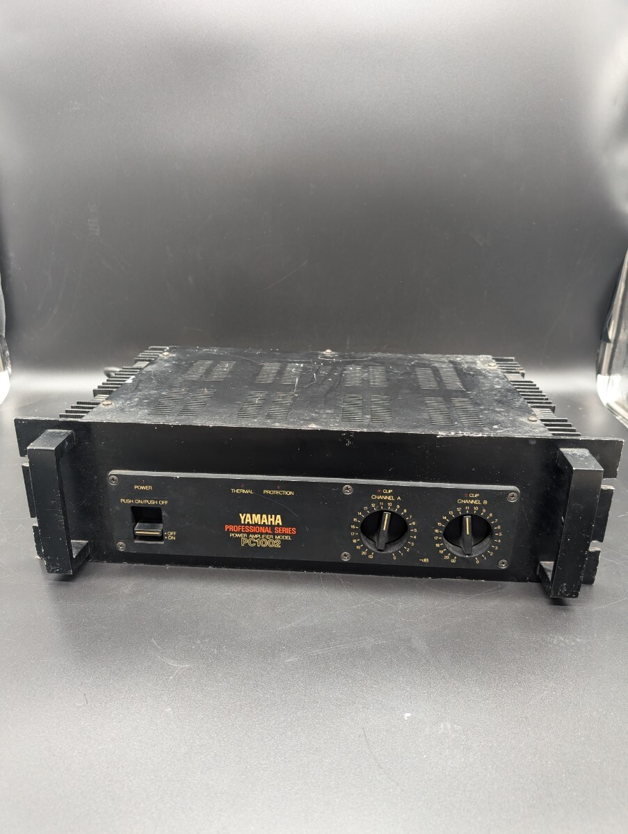 YAMAHA ヤマハ PAパワーアンプ PC-1002 レア！中古現状品！ YAMAHA ヤマハ PAパワーアンプ PC-1002 レア！中古現状品