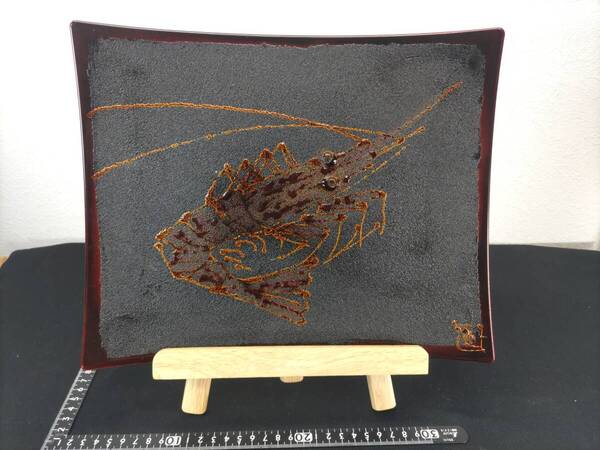 ■送料無料!■蒔絵・H4×W32×D25cm■海老■木製■無垢■天然木■一器多様・盛り皿■トレイ■伝統工芸品!