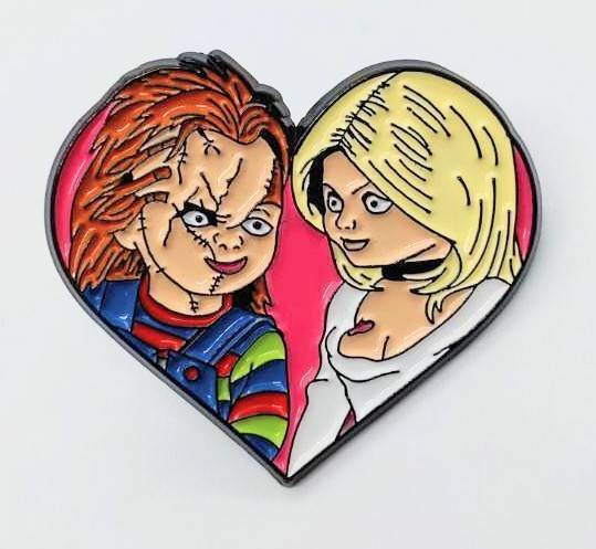 送料無料 チャイルドプレイ チャッキー ホラー ピンブローチ ピンズ PINS バッジ バッヂ アメリカン雑貨 スマアク