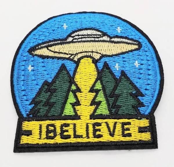 送料無料 UFO ビーム 宇宙人 アイロン のりつき 刺繍 ワッペン アップリケ アメリカン雑貨 スマアク