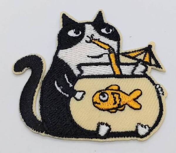 送料無料 金魚 ネコ ねこ 猫 アイロン のりつき 刺繍 ワッペン アップリケ アメリカン雑貨 スマアク
