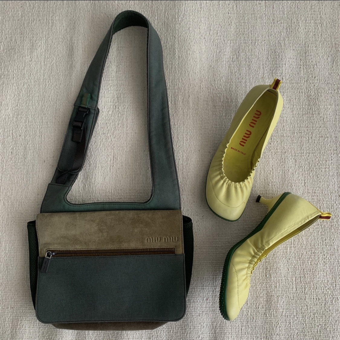 Yahoo!オークション -「archive bag」(ミュウミュウ) (み)の落札 Yahoo!オークション -「archive bag」(ミュウミュウ) (み)の落札
