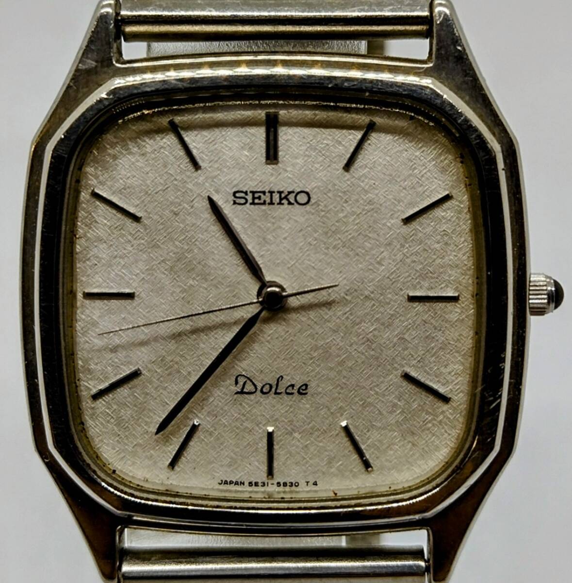 SEIKO DOLCE 5E31-600A 落ち着ける silver×gold コンビ