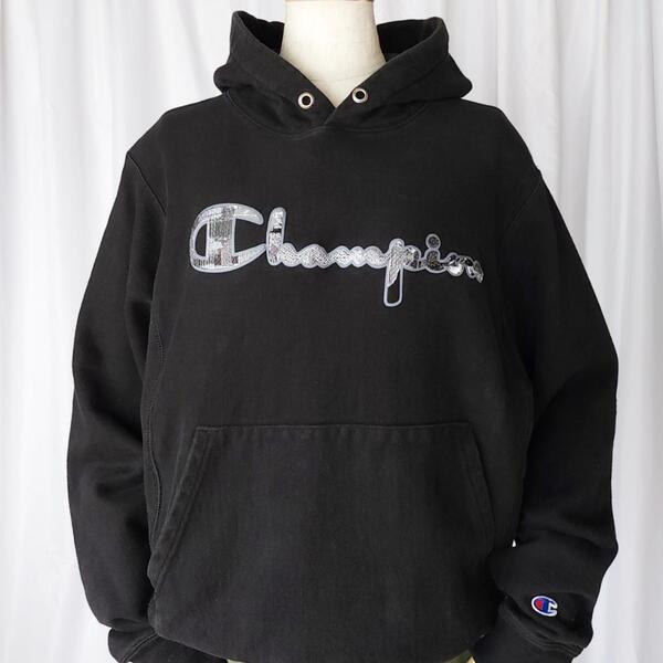 used Sサイズ champion REVERSE WEAVE チャンピオン リバースウィーブ ロゴ刺繍 スウェットパーカー 黒(ブラック)系 古着 トレーナー