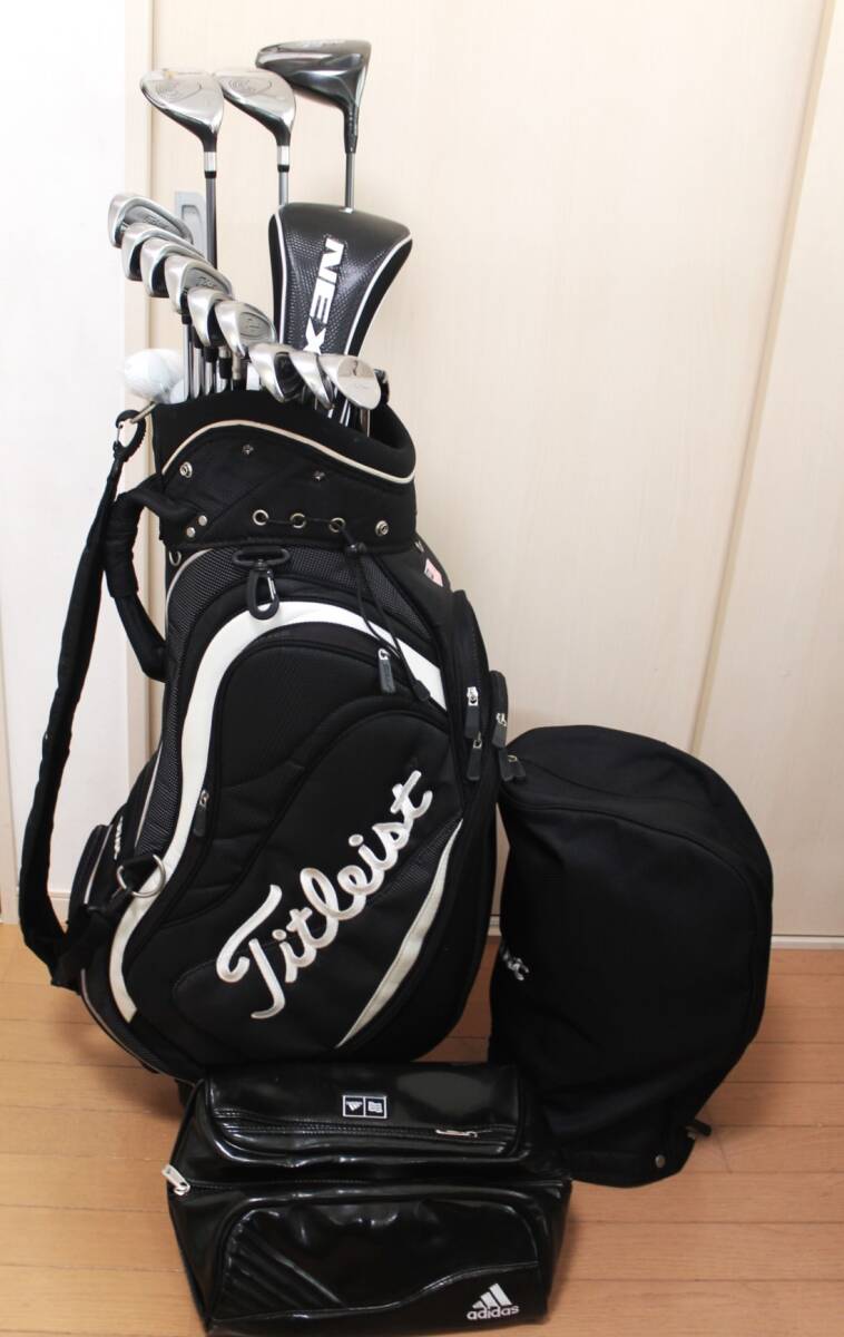 おまけ付)Titleist キャディバッグ 黒 (+クリーブランド おまけ付)Titleist キャディバッグ 黒 (+クリーブランド