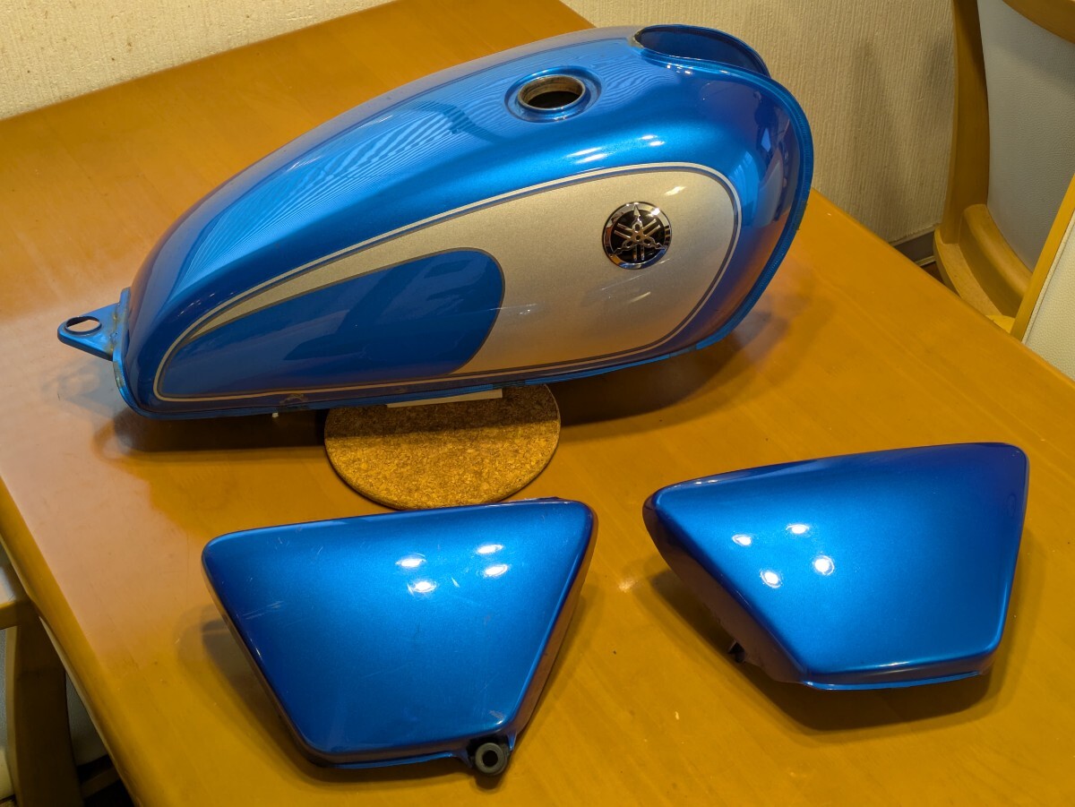 Yahoo!オークション -「sr400 タンク サイドカバー」の落札相場
