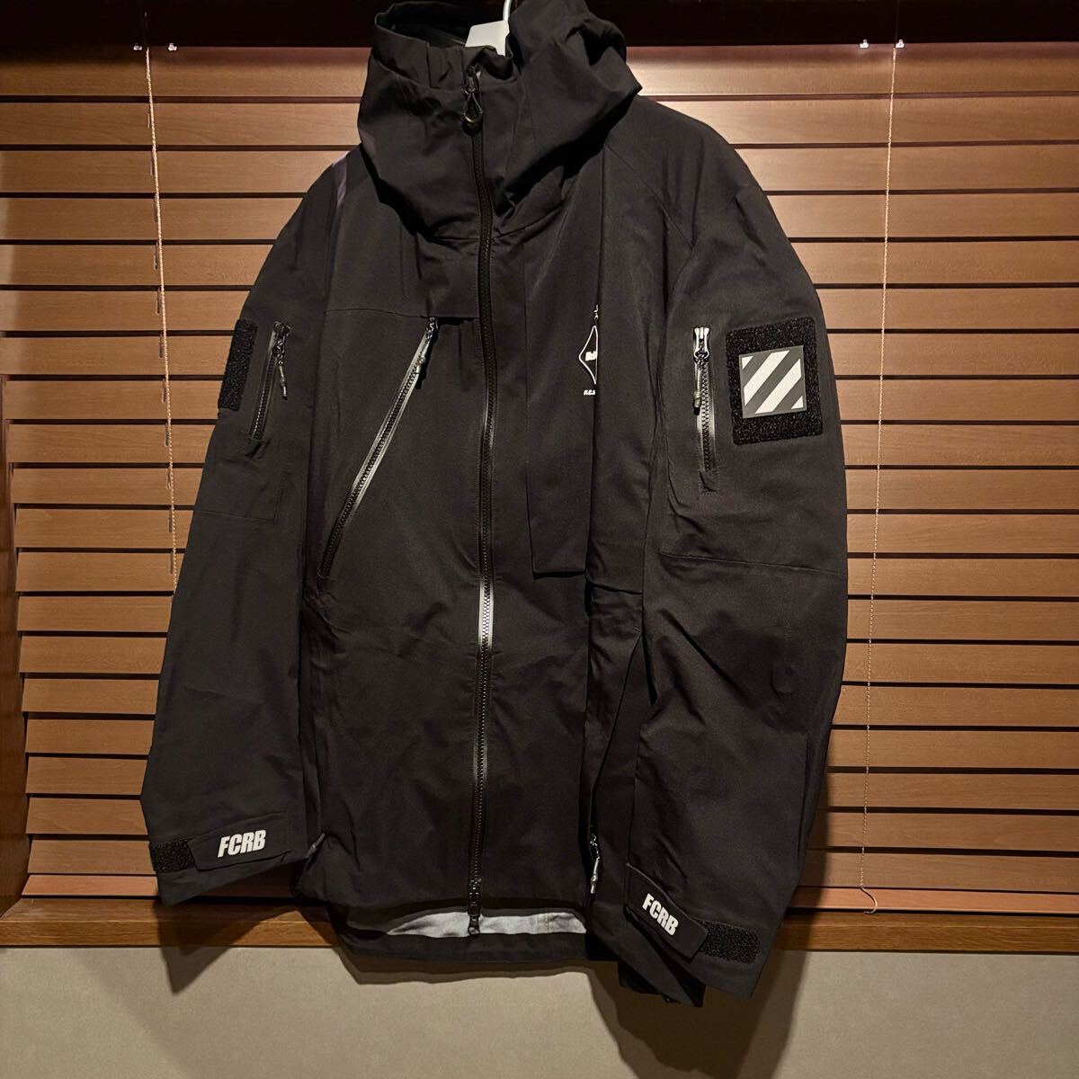 Yahoo!オークション -「f.c.r.b. warm up jacket」の落札相場 Yahoo!オークション -「f.c.r.b. warm up jacket」の落札相場