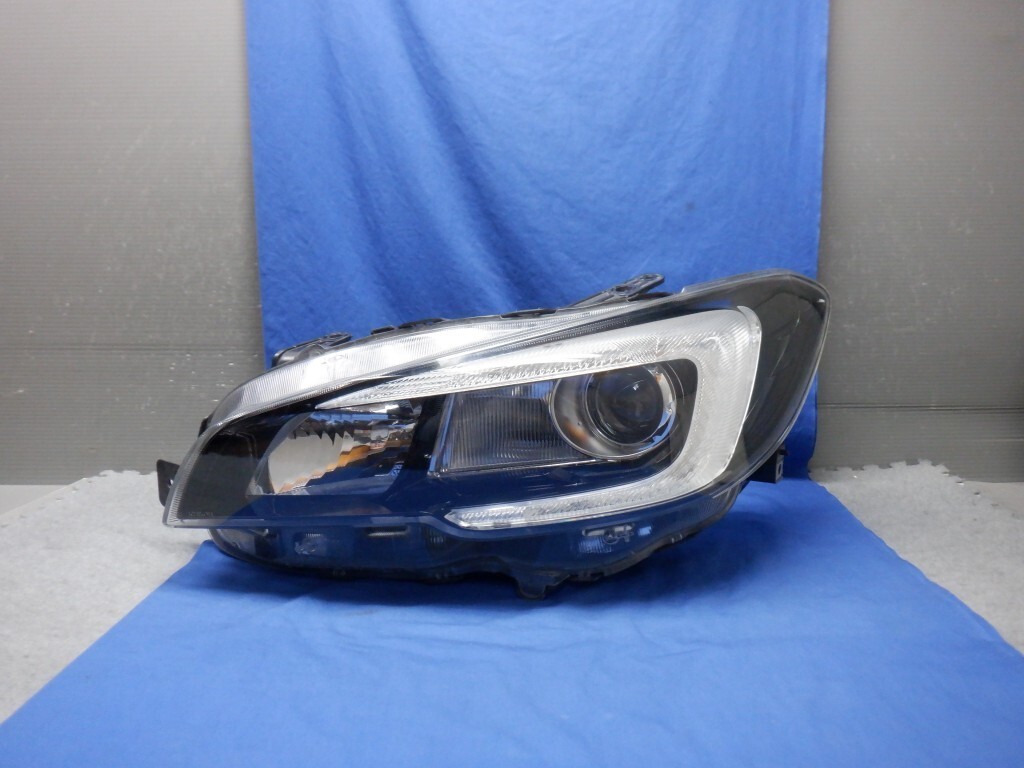 スバル レヴォーグ VM4 GT 左LEDヘッドライト中古良品 - メルカリ