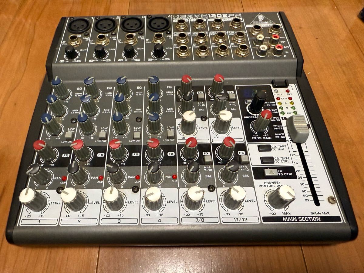 Amazon.com: Behringer Xenyx QX1204USB Mixer with USB and