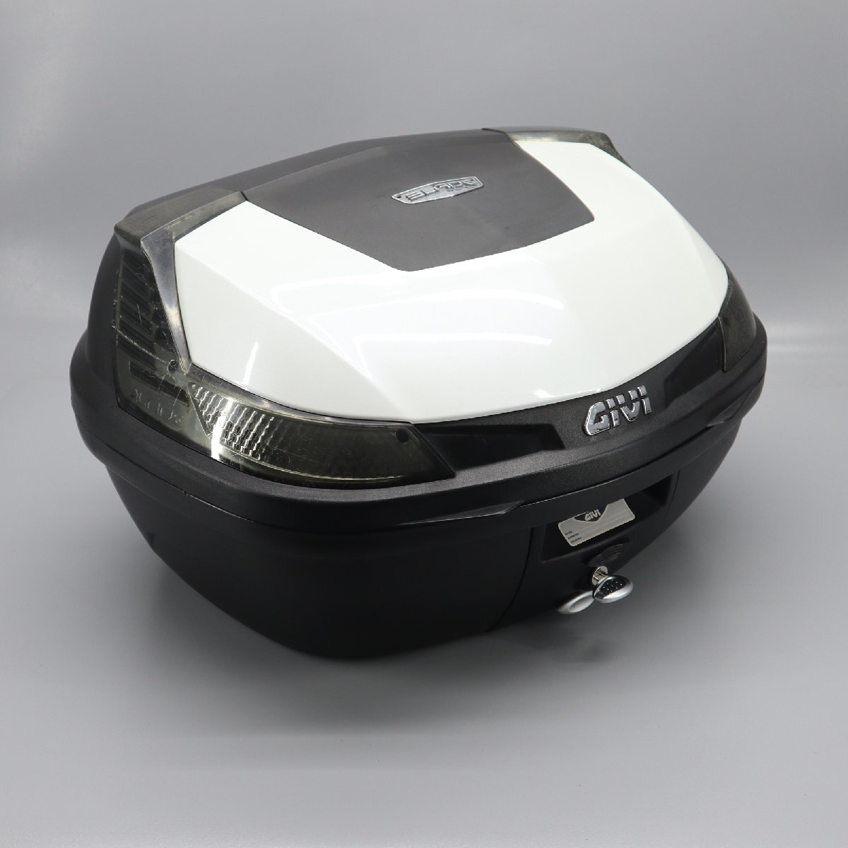 Yahoo!オークション -「givi リアボックス 37」の落札相場・落札価格
