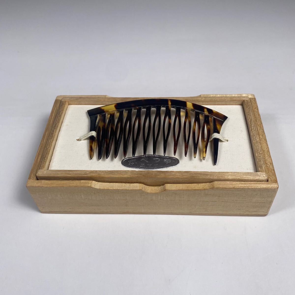 べっこう　 鼈甲 櫛 かんざし 簪　名古屋栄町柏本店￼箱付き Amazon.co.jp: べっこう 鼈甲 櫛 かんざし 簪 名古屋栄町柏本店