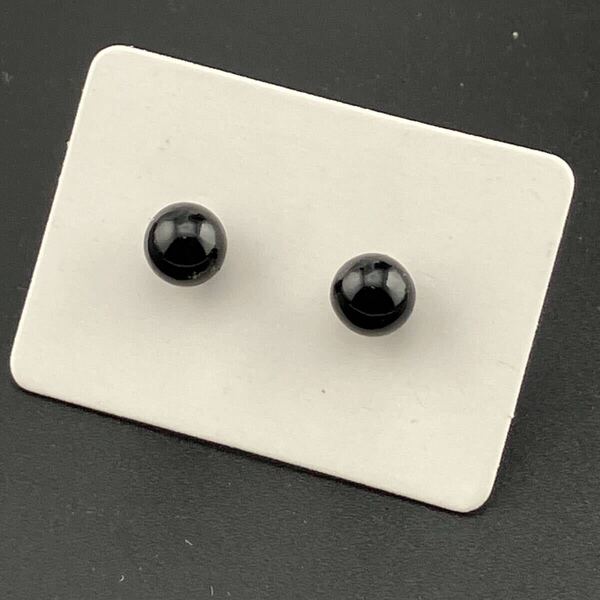 【新品】即日発送★ピアス 両耳セット キャッチ付◆ブラック カラー 丸 約5mm◆スタッド◆シンプル r366 綺麗
