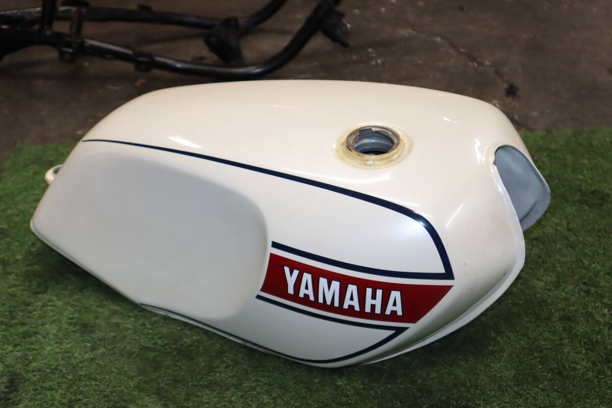 Yahoo!オークション -「cbr400f タンク」の落札相場・落札価格 Yahoo!オークション -「cbr400f タンク」の落札相場・落札価格